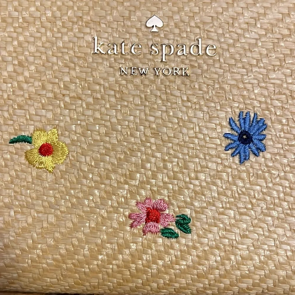 NWT Kate Spade - Garden Bouquet Wallet - Picture 2 of 7
